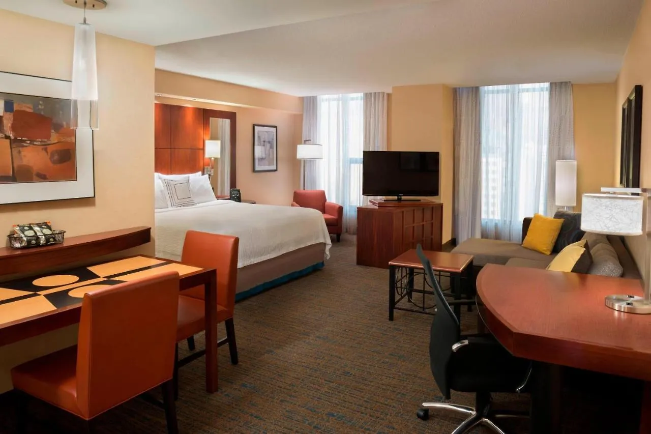 Residence Inn By Marriott Toronto Downtown / Entertainment District