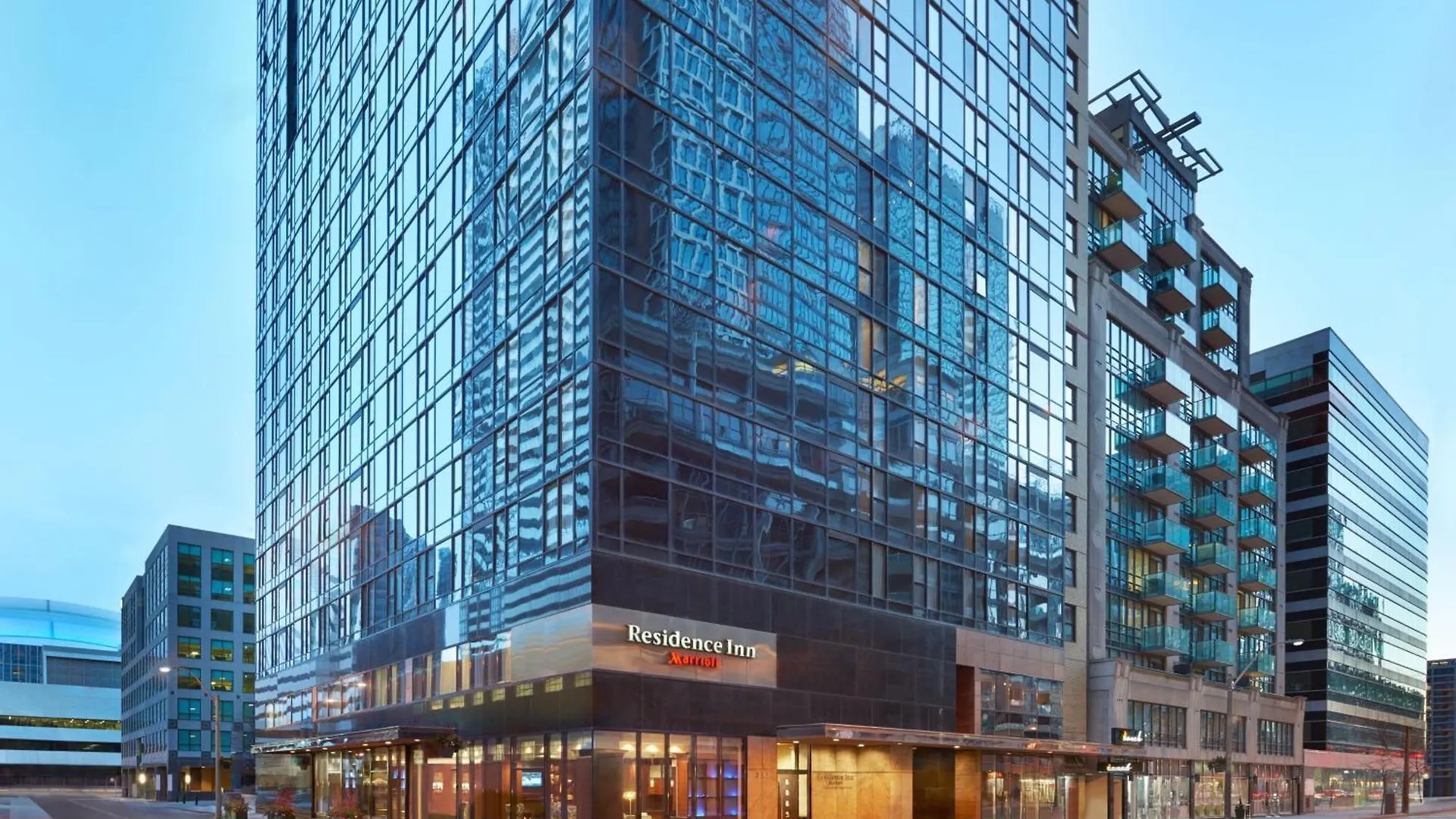 Residence Inn By Marriott Toronto Downtown / Entertainment District 4*,