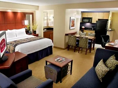 Residence Inn By Marriott Toronto Downtown / Entertainment District