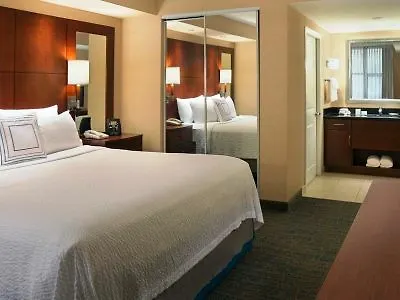 Residence Inn By Marriott Toronto Downtown / Entertainment District